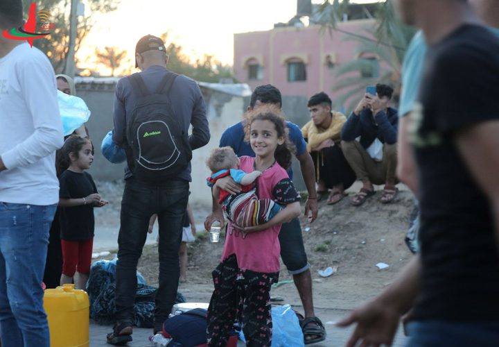 نزوح جماعي من شمال قطاع غزة إلى جنوبه بفعل القصف الصهيوني المتواصل على المدنيين.