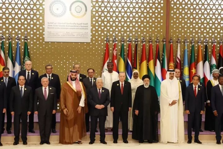 القمة العربية الإسلامية تدين العدوان على قطاع غزة وتطالب مجلس الأمن باتخاذ قرار