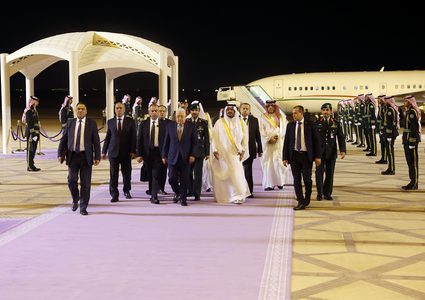 الرئيس يشارك بالقمة العربية الإسلامية في الرياض لبحث وقف العدوان الإسرائيلي