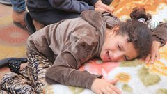 وداع مؤثر للشهيد ناجي أبو رجيلة في بلدة خزاعة بعد انتشاله اليوم