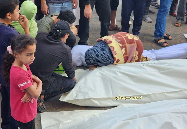 وداع شهداء ارتقوا في غارات الاحتلال على مناطق مختلفة من قطاع غزة خلال الساعات الماضية.