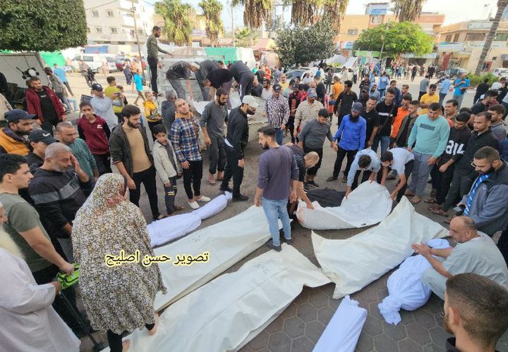 وداع شهداء ارتقوا في غارات الاحتلال على مناطق مختلفة من قطاع غزة خلال الساعات الماضية.