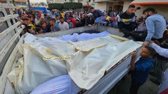 وداع شهداء ارتقوا في غارات الاحتلال على مناطق مختلفة في غزة خلال الساعات الماضية