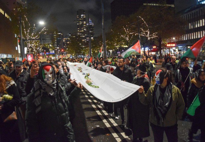 مسيرة حاشدة في روتردام الهولندية تضامناً مع فلسطين ورفضاً لعدوان الاحتلال على غزة.