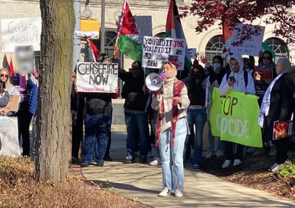 مؤيدون لفلسطين يتظاهرون خارج منزل بايدن الخاص في ولاية ديلاوير