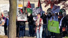 مؤيدون لفلسطين يتظاهرون خارج منزل بايدن الخاص في ولاية ديلاوير