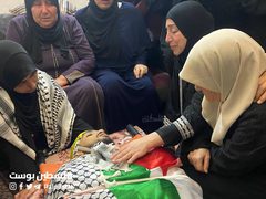 "من وداع الشهيد أمير عرقاوي الذي ارتقى برصاص الاحتلال في مخيم جنين الليلة الماضية.