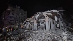 الاحتلال يرتكب مجزرة في جباليا ويستهدف 12 منزلاً واستشهاد أكثر من 30 مواطناً