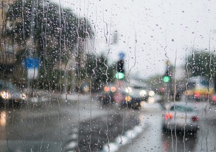 الطقس: منخفض جوي مصحوب بأمطار غزيرة