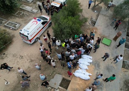 الهلال الأحمر لـ"النجاح": مستشفى القدس تحت القصف و300 من الكوادر الطبية عالقون