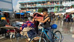 معاناة النازحين في مراكز الإيواء في رفح.