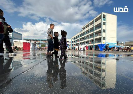 معاناة النازحين في مراكز الإيواء في رفح.