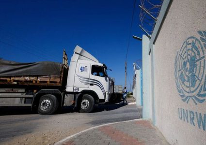 إسرائيل توافق على إدخال الوقود لشاحنات الأونروا