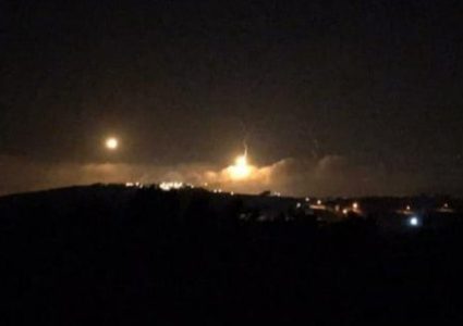 جيش الاحتلال يستهدف مركزًا للجيش وعددًا من القرى اللبنانية