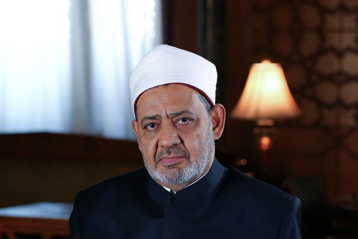 الأزهر يدين استهداف الاحتلال للنازحين بمدرستي الفاخورة وتل الزعتر في مخيم جباليا