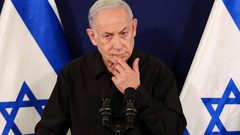 نتنياهو يواجه اعتراضات كبيرة بعد قرار إدخال وقود إلى غزة