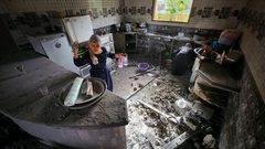 طيران الاحتلال يدمر منزل عائلة شيخ العيد في رفح