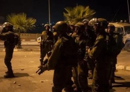 إصابتان خلال اقتحام الاحتلال مخيم قلنديا