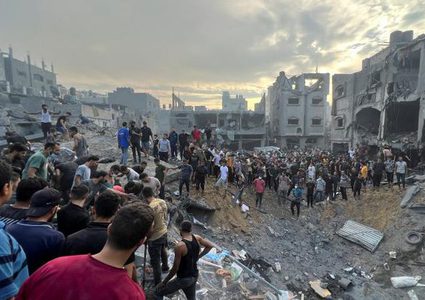 عشرات الشهداء والجرحى خلال قصف الاحتلال نازحين بمدرسة بالفالوجا وبيت لاهيا