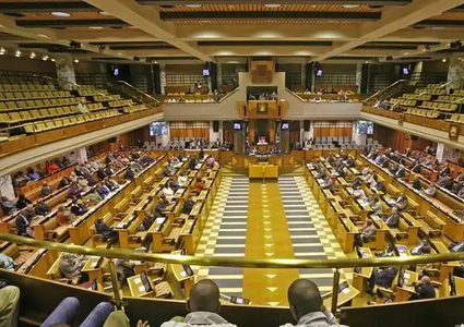 برلمان جنوب إفريقيا يصوت لصالح قرار إغلاق السفارة الإسرائيلية في بريتوريا