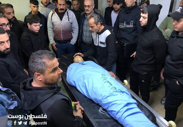 من وداع الشهيد معتز أنس في مستشفى رفيديا، والذي ارتقى برصاص الاحتلال في قرية بورين جنوب نابلس.