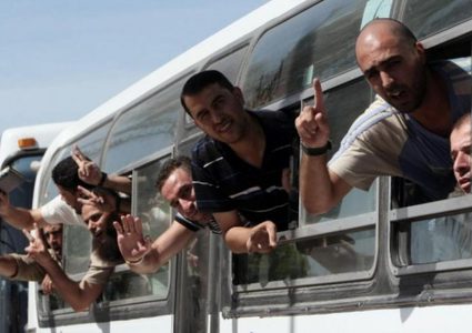 "حماس" و"إسرائيل" تتبادلان قوائم أسماء الأسرى المنوي الإفراج عنهم