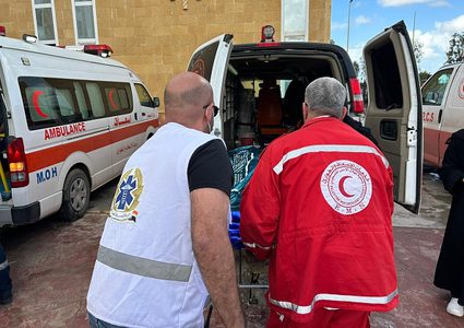 غزة: وقف التنسيق مع "الصحة العالمية" بعد اعتقال الاحتلال مدير مجمع الشفاء