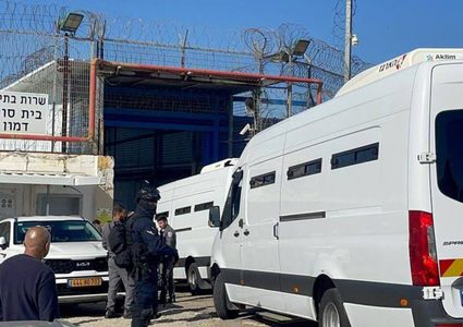 فارس: إسرائيل ستطلق سراح 39 أسيرا وأسيرة وفق صفقة التبادل بعد الرابعة مساء