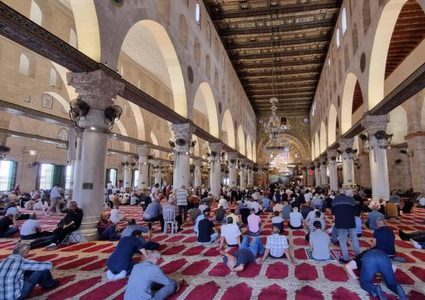 5 آلاف مصلٍ أدوا صلاة الجمعة في المسجد الأقصى
