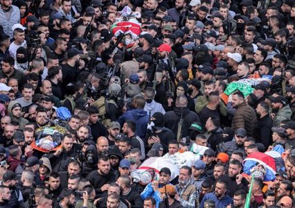 جماهير غفيرة تشيع جثامين الشهداء الخمسة في جنين ومخيمها واليامون