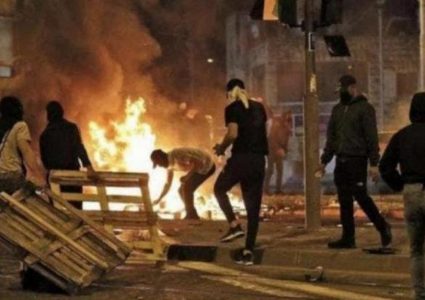 إصابات بالاختناق خلال مواجهات مع الاحتلال في مخيم العروب