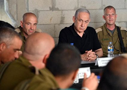 مكتب نتنياهو يتسلم قائمة المحتجزين المقرر إطلاقهم الأحد