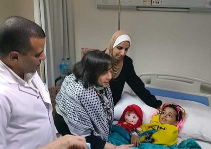 وزيرة الصحة تصل العريش وتتفقد الجرحى في المستشفيات المصرية
