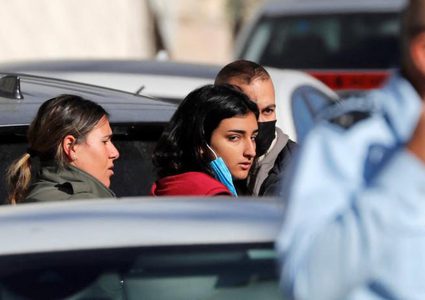 الاحتلال يعيد الأسيرة نفوذ حماد إلى السجن رغم قرار الإفراج عنها في صفقة التبادل