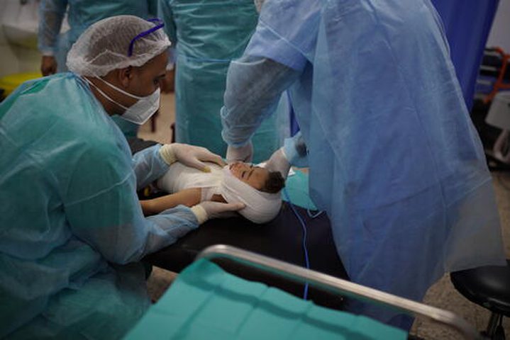 جراح فلسطيني يقول إن 45% من المصابين بحروق في مستشفى الشفاء كانوا أطفالاً