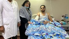 بالصور: وزيرة الصحة تتفقد الأطفال الجرحى من غزة في مستشفى العريش