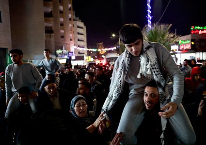 بالأسماء :الأسرى الذين سيفرج عنهم اليوم بينهم 46 اسيرة اعتقلن خلال الحرب