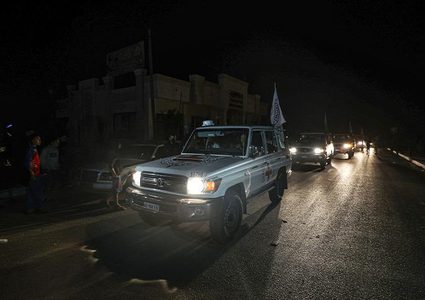 أبو مرزوق: سيتم الإفراج اليوم عن روسييْن خارج الصفقة تقديراً لمواقف الرئيس بوتين