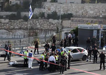 ثلاثة قتلى وإصابات بينها خطيرة بعملية إطلاق نار بالقدس