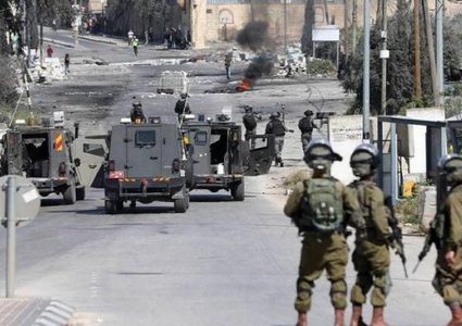 الاحتلال يواصل حصار بلدة عقربا جنوب نابلس