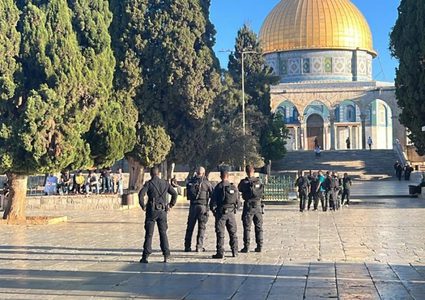 اجراءات الاحتلال العسكرية تمنع المصلين من الوصول للمسجد الأقصى