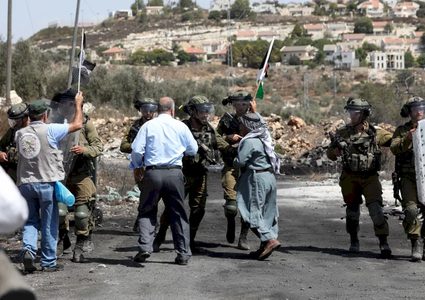 3 إصابات برصاص الاحتلال والمستوطنين في قراوة بني حسان