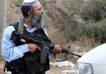 إصابة طفلين برصاص مستعمرين في دير قديس غرب رام الله