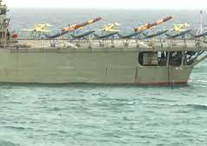 البحرية الأميركية تعترض طائرة إيرانية مسيرة في الخليج وطهران تحذّر