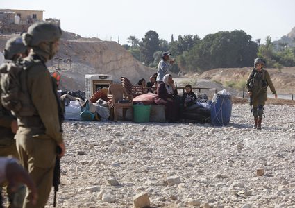 مستوطنون يعتدون على المواطنين ويجرفون 5 دونمات في الأغوار الشمالية