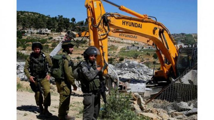 الاحتلال يهدم منزلا في بيت حنينا شمال القدس المحتلة
