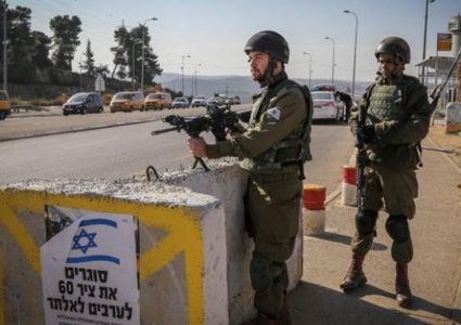 الاحتلال ينصب حاجزا عسكريا عند مدخل بلدة حبلة في قلقيلية