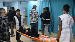 نقل إصابات جراء قصف الاحتلال مدرسة للاجئين في خانيونس.