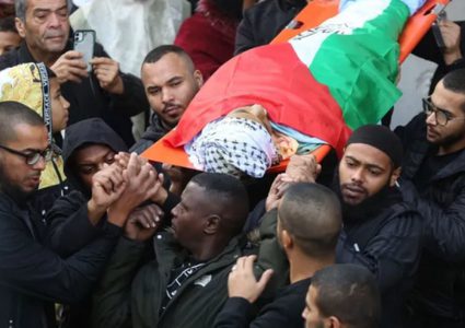 جماهير شعبنا في طولكرم تشيع جثمان الشهيد أحمد غانم