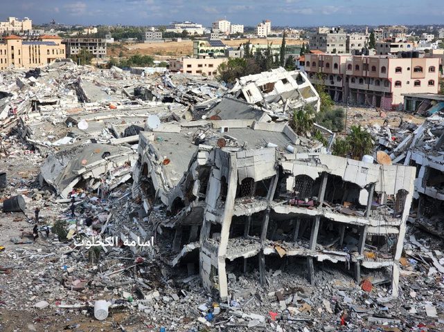 عشرات الشهداء والجرحى بقصف مدفعي وجوي متواصل على قطاع غزة